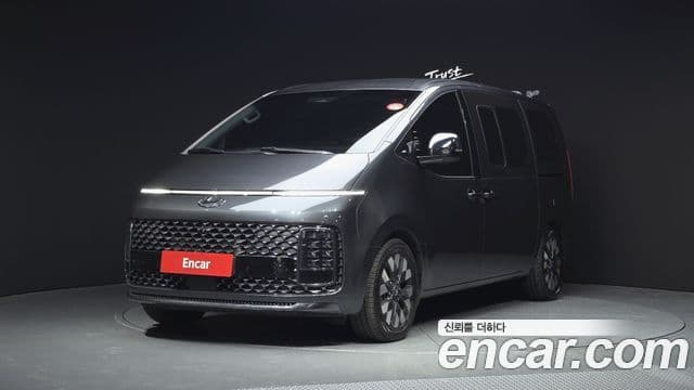 Hyundai Staria 2021 — Фото 1/20