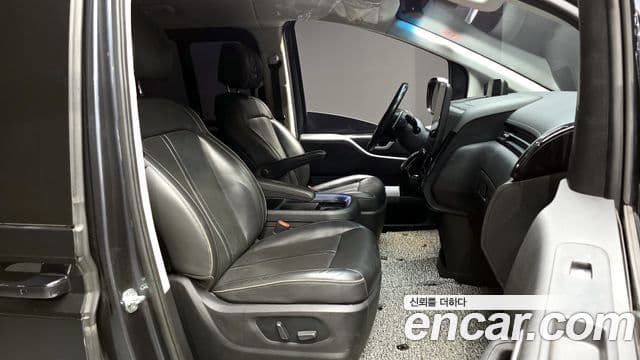 Hyundai Staria 2021 — Фото 11/20
