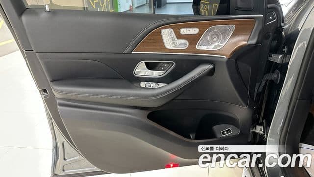 Mercedes-Benz GLE-Class 2021 — Şəkil 18/19