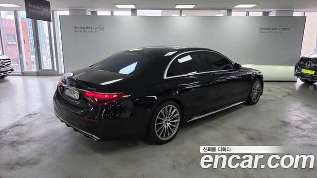 Mercedes-Benz S-Class 2021 — Photo 11/17