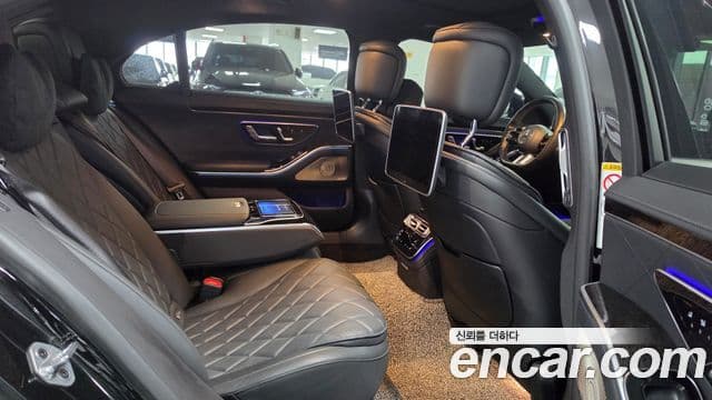 Mercedes-Benz S-Class 2021 — Photo 17/17