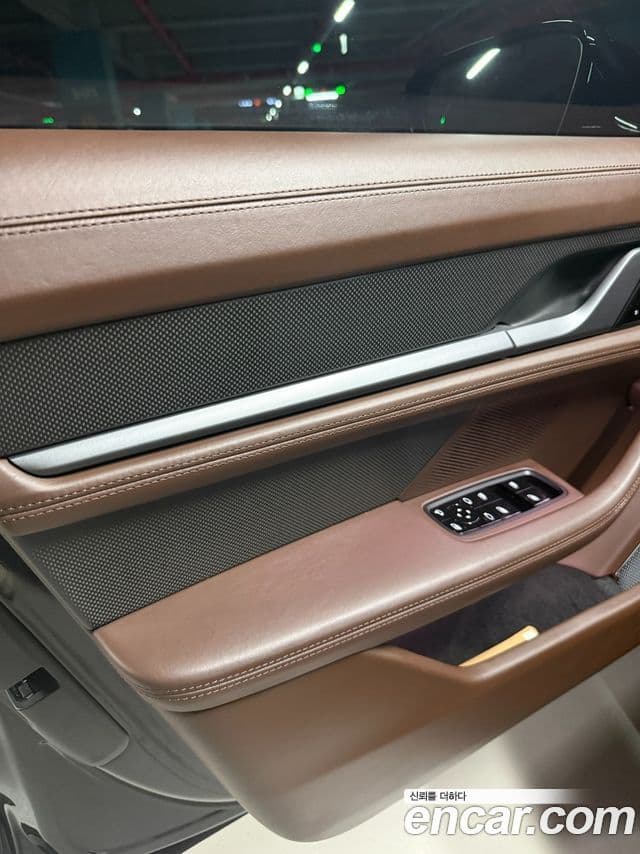 Porsche Taycan 2021 — ფოტო 10/11