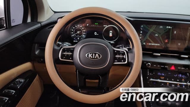 Kia Carnival 2021 — Фото 13/20