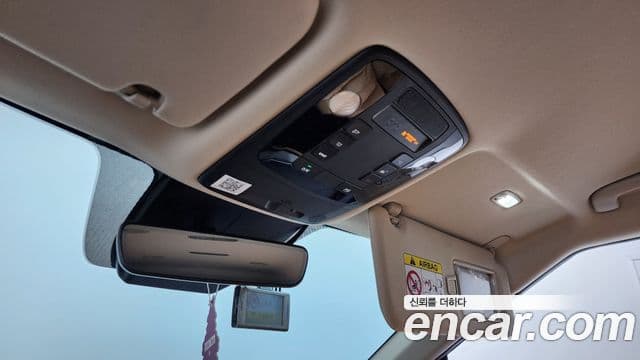 Kia Carnival 2021 — Фото 17/20