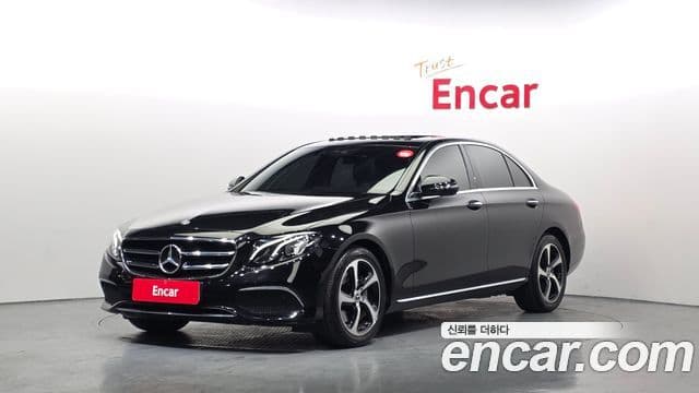 Mercedes-Benz E-Class 2019 — Фото 1/20