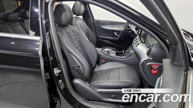 Mercedes-Benz E-Class 2019 — Фото 12/20