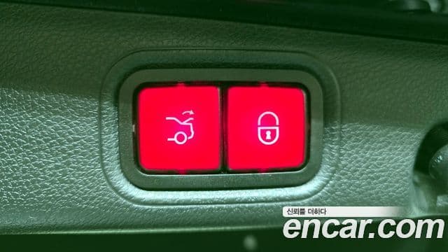 Mercedes-Benz E-Class 2019 — Фото 18/20