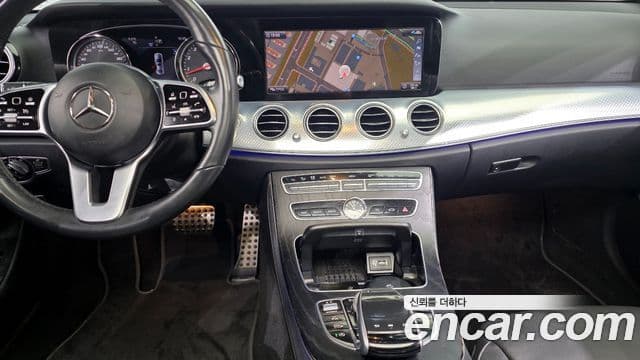 Mercedes-Benz E-Class 2019 — Фото 19/20