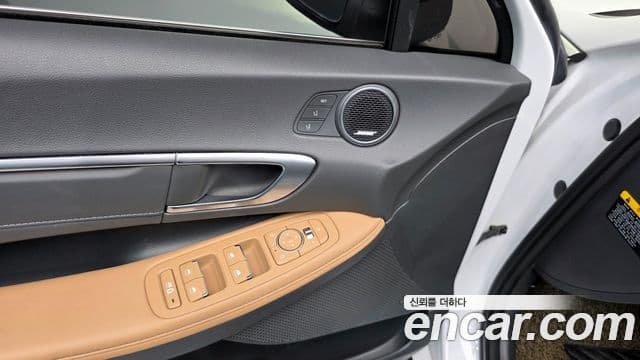 Hyundai Sonata Hybrid 2019 — Şəkil 16/20