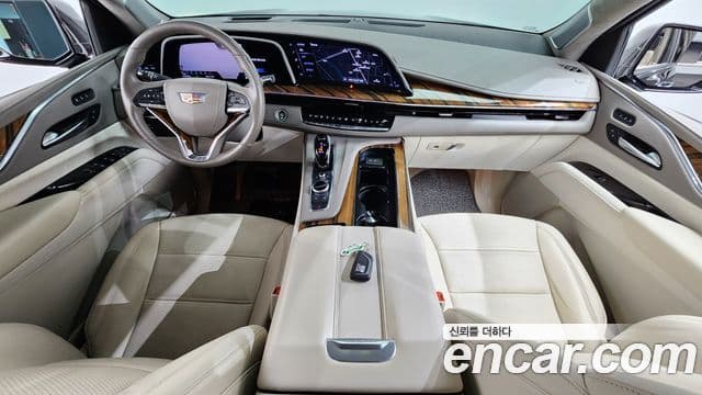 Cadillac Escalade 2022 — Photo 1/20