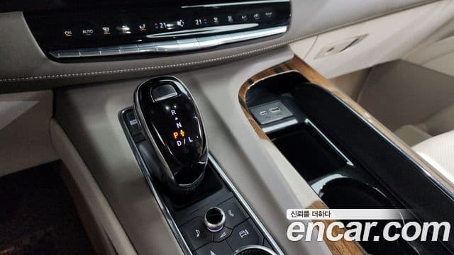 Cadillac Escalade 2022 — Photo 4/20