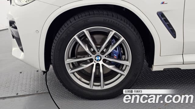 BMW X3 2018 — ფოტო 17/20