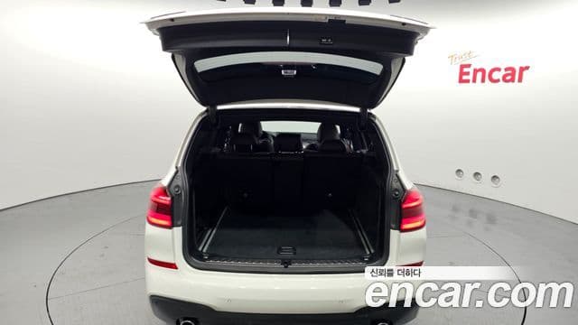 BMW X3 2018 — ფოტო 18/20