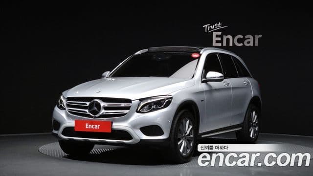 Mercedes-Benz GLC-Class 2018 — Şəkil 1/20