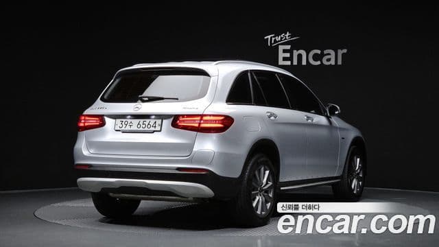 Mercedes-Benz GLC-Class 2018 — Şəkil 2/20
