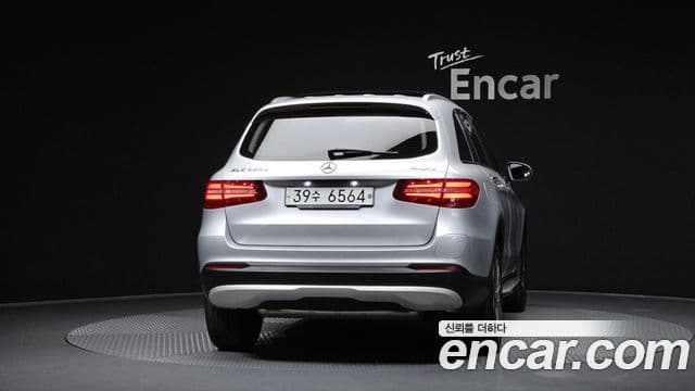 Mercedes-Benz GLC-Class 2018 — Şəkil 4/20