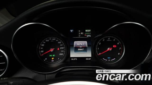 Mercedes-Benz GLC-Class 2018 — Şəkil 8/20