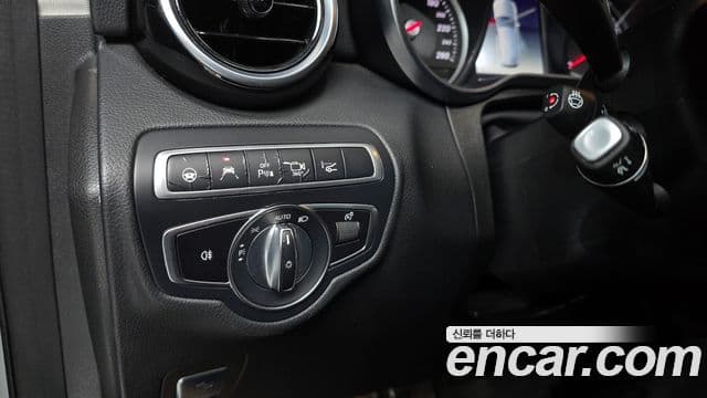 Mercedes-Benz GLC-Class 2018 — Şəkil 16/20