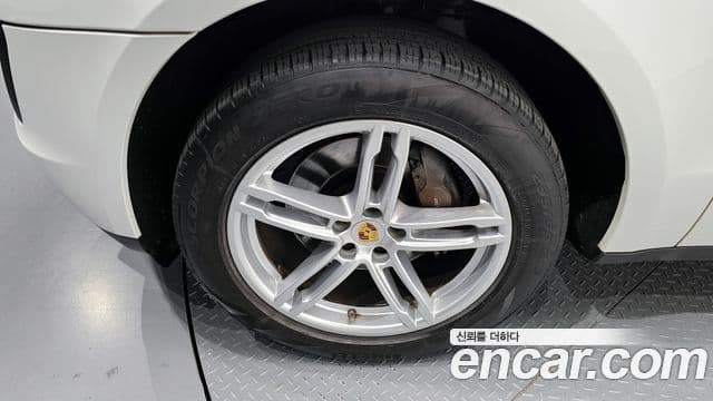 Porsche Macan 2018 — Photo 7/20