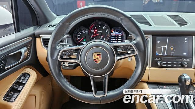 Porsche Macan 2018 — Photo 18/20
