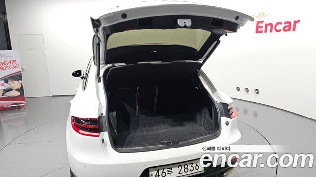 Porsche Macan 2018 — Photo 9/20