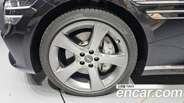 Genesis Electrified G80 2023 — ფოტო 5/20