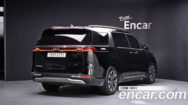 Kia Carnival 2021 — Фото 2/20