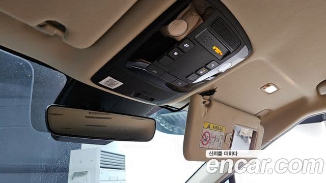Kia Carnival 2021 — Фото 17/20