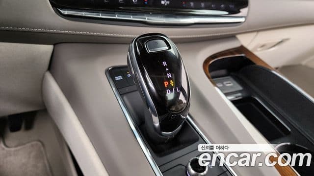 Cadillac Escalade 2023 — Şəkil 9/20