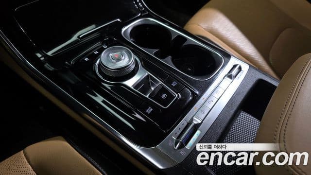 Kia Carnival 2023 — ფოტო 9/20