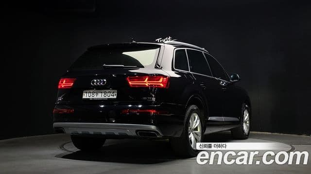 Audi Q7 2019 — Şəkil 2/20