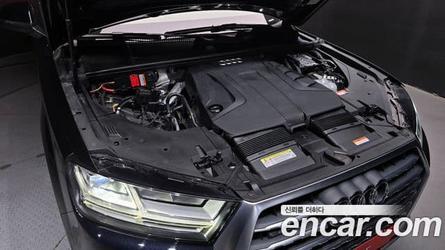 Audi Q7 2019 — Şəkil 6/20