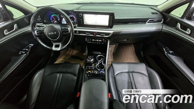 Kia K5 2023 — Şəkil 7/20