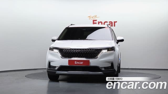 Kia Carnival 2021 — Фото 3/20