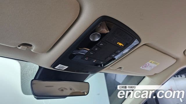 Kia Carnival 2021 — Фото 18/20