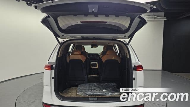 Kia Carnival 2021 — Фото 20/20