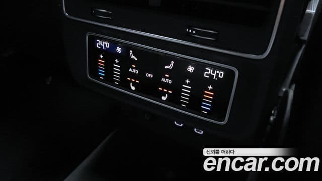 Audi Q7 2021 — Фото 17/20