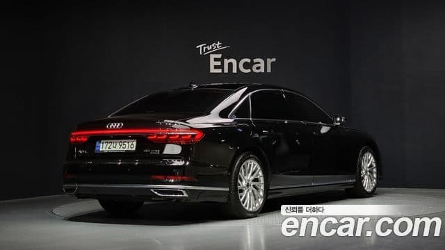 Audi A8 2021 — ფოტო 2/20