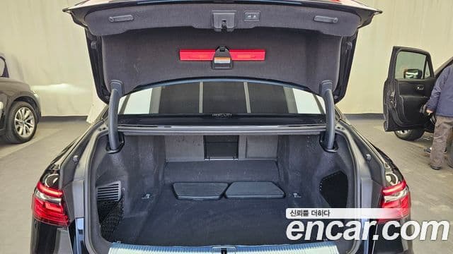 Audi A8 2021 — ფოტო 20/20