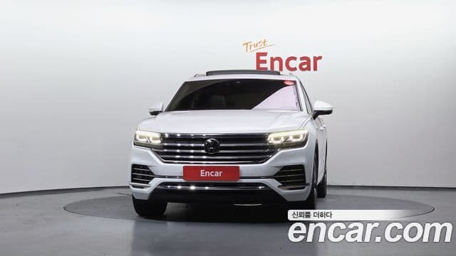 Volkswagen Touareg 2023 — ფოტო 3/20