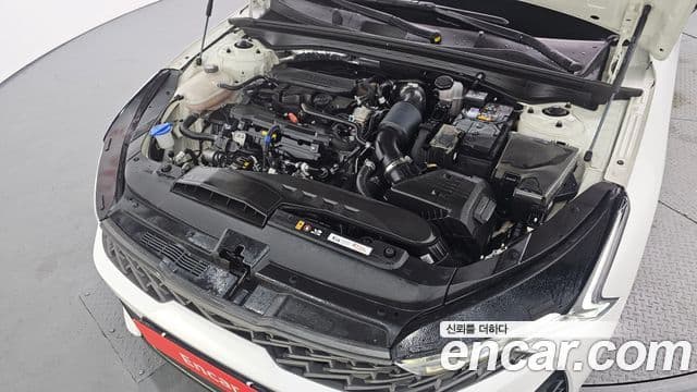 Kia K5 2023 — ფოტო 6/20