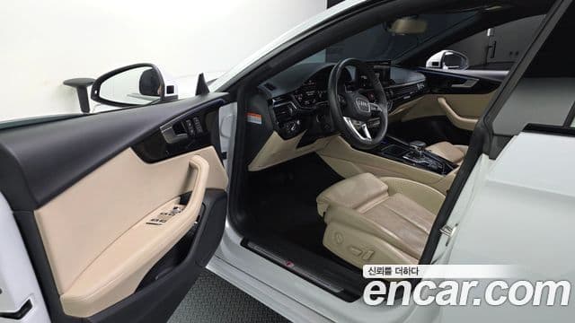 Audi A5 2021 — Şəkil 10/20