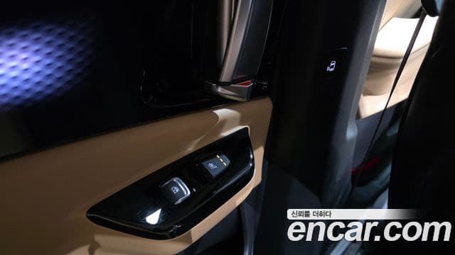 Kia Carnival 2021 — Şəkil 19/20