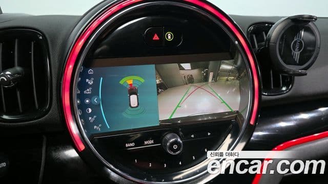 Mini Cooper S Countryman 2022 — ფოტო 19/20