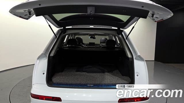 Audi Q7 2019 — Şəkil 20/20
