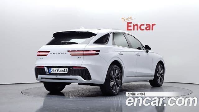 Genesis GV70 2021 — ფოტო 2/20