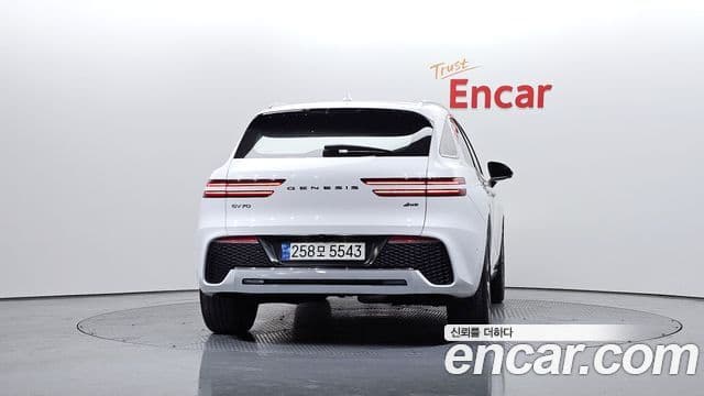 Genesis GV70 2021 — ფოტო 4/20