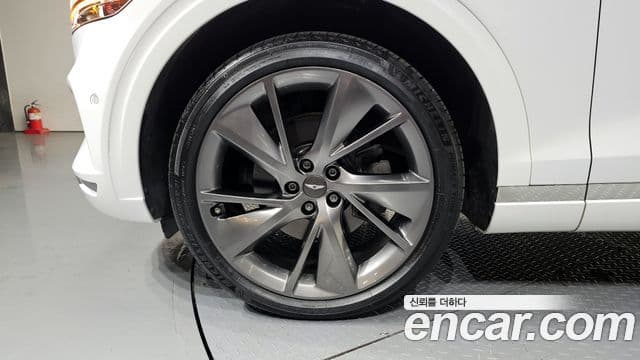 Genesis GV70 2021 — ფოტო 5/20