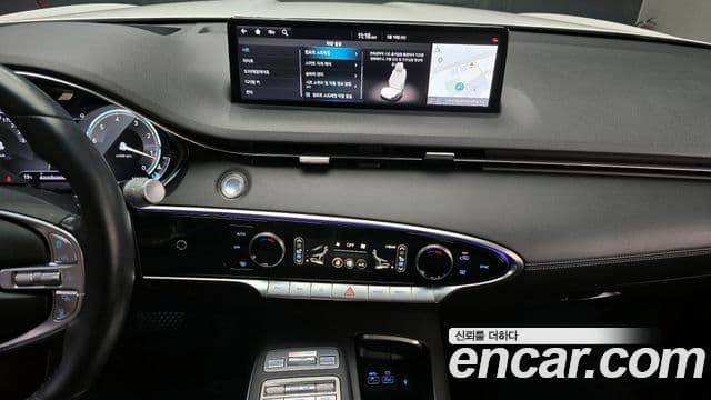 Genesis GV70 2021 — ფოტო 14/20