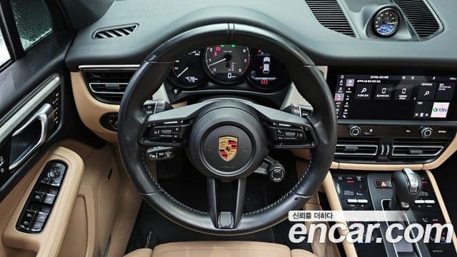 Porsche Macan 2022 — Şəkil 13/20